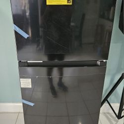 Magic Chef Refrigerator 10.1 Cu New Never Used 2023  $375 In Store Its $500