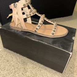 Woman’s Sandals 