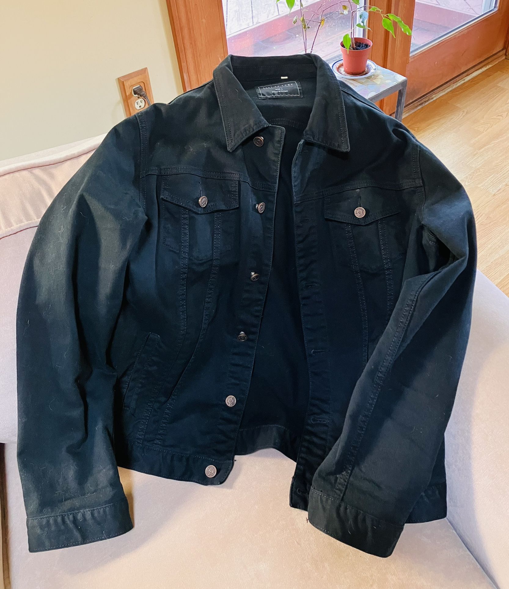 Men’s Black Denim Jacket Size L