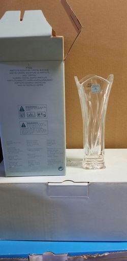 Partylite Signature Crystal Bud Vase