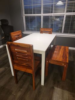 4 seater dining table