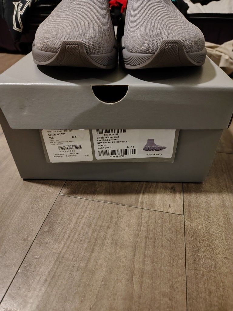 NOT FAKE BALENCIAGA