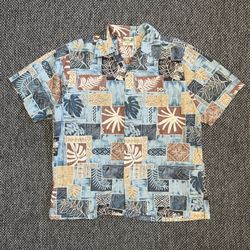 GO BAREFOOT HAWAIIAN BUTTON UP SHIRT SIZE MEDIUM
