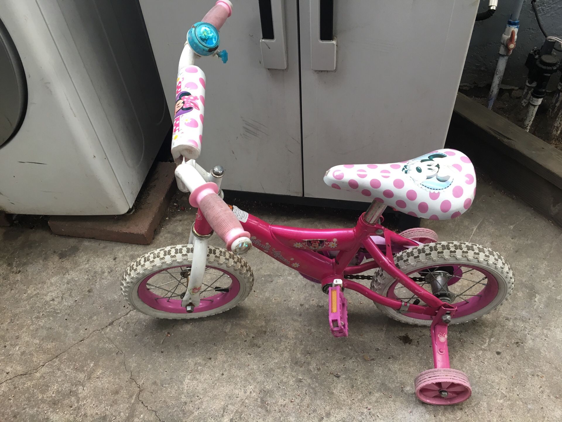 Huffy girls bike with training wheels