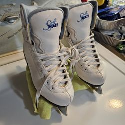 Ice Skates. (SIZE 1)