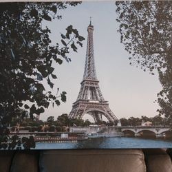 🔥🔥EIFFEL TOWER CANVAS🔥🔥MUST GI!!!🔥🔥🏃‍♀️🏃‍♀️🏃‍♀️