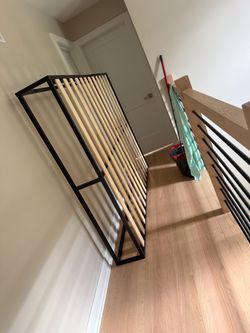 Queen bed platform