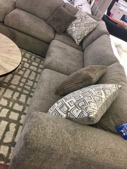🇺🇸HUGE Furniture Sale!🇺🇸 Brand New Oversized Sectional W/ Accent Pillows! $50 Down Takes It Home Today!