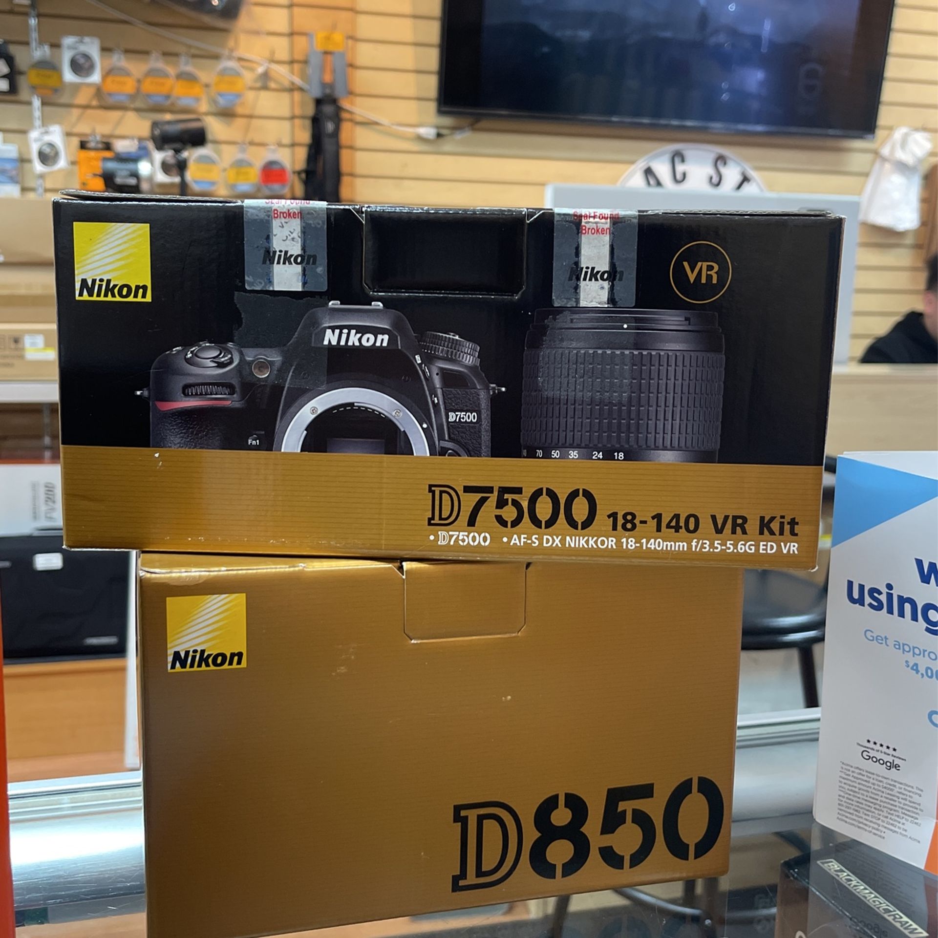 Nikon ニコン D7500 18-140 VR Kit 【公式通販】