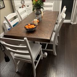 Valebeck Dining Table and Chairs fast Delivery Only $39 Down Payment 👉 PLEASE ASK FOR JON GREEN WHEN YOU ARRIVE!