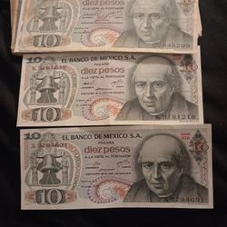 1(contact info removed). 1975 $10 Pesos Miguel Hidalgo Banknote Unc.