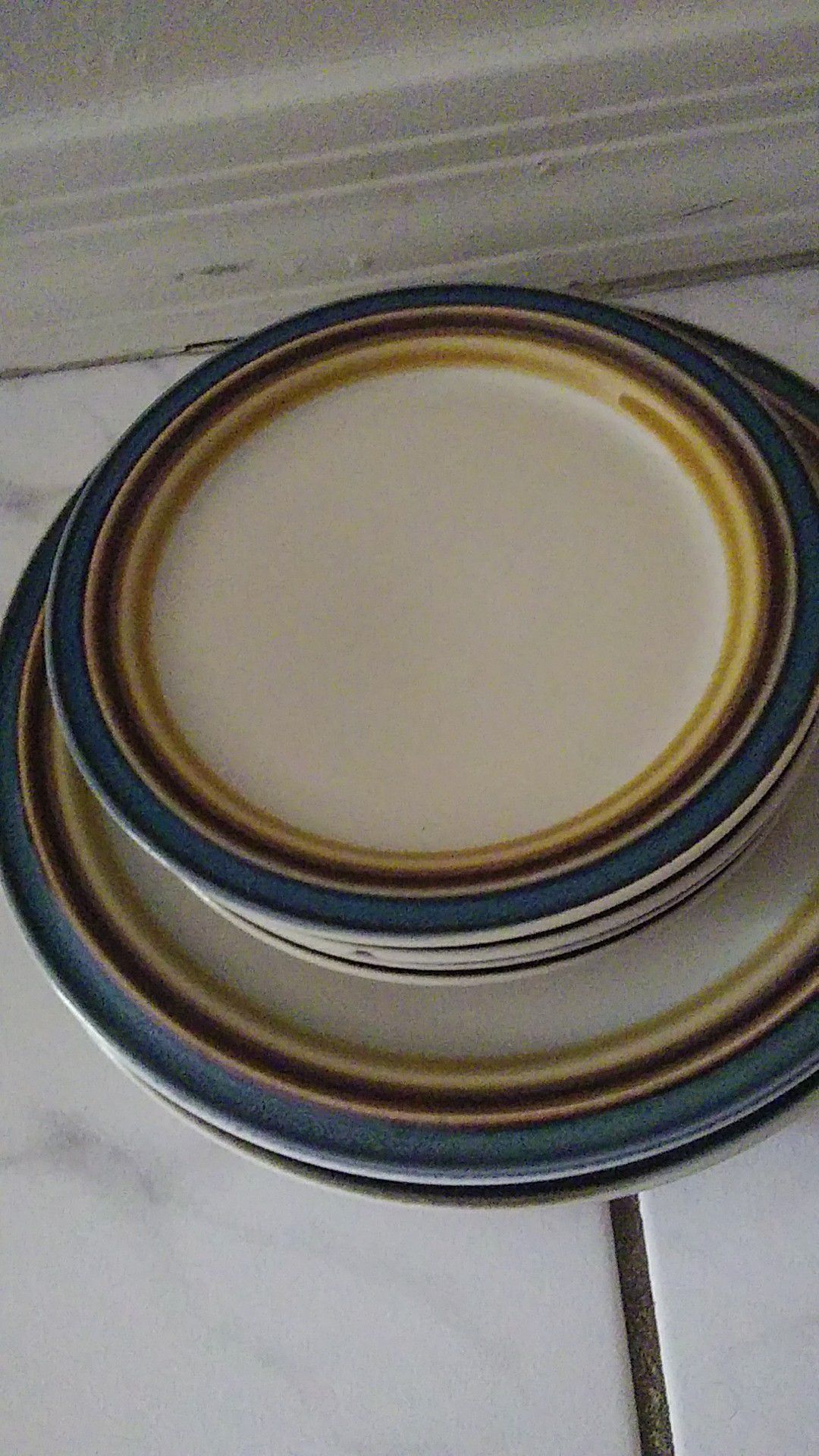 FREE plates to someone who (needs) !!!
