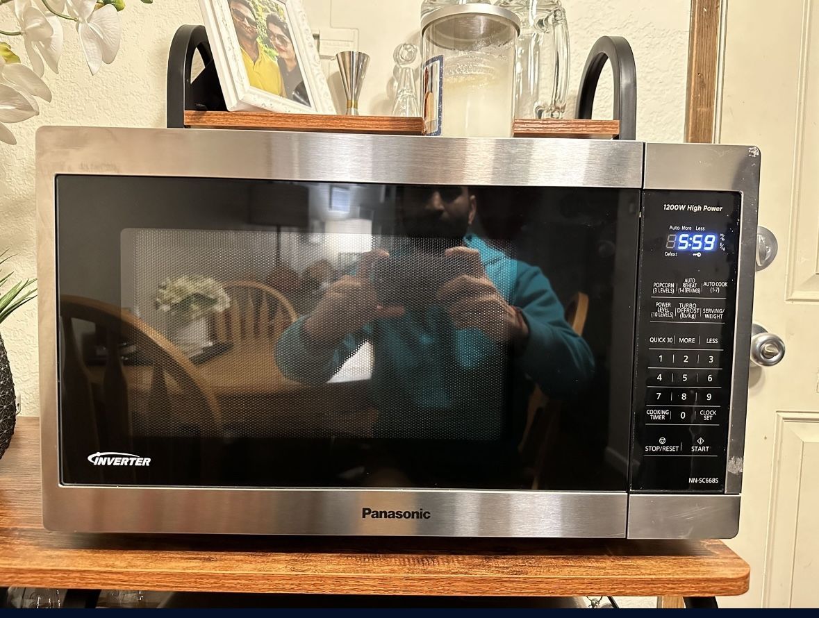 Microwave Oven