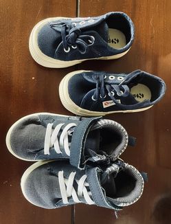Lot Of 2 Pairs Of Toddlers Size 7 Shoes