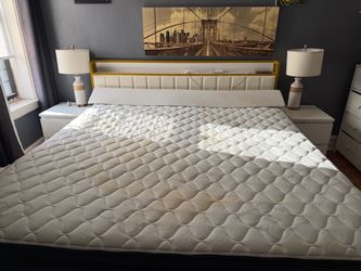 King size bed with mattress /side tables and lamps