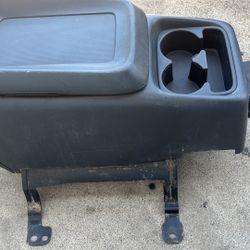 Center Console Gmc Sierra 2000 Need Gone Asap