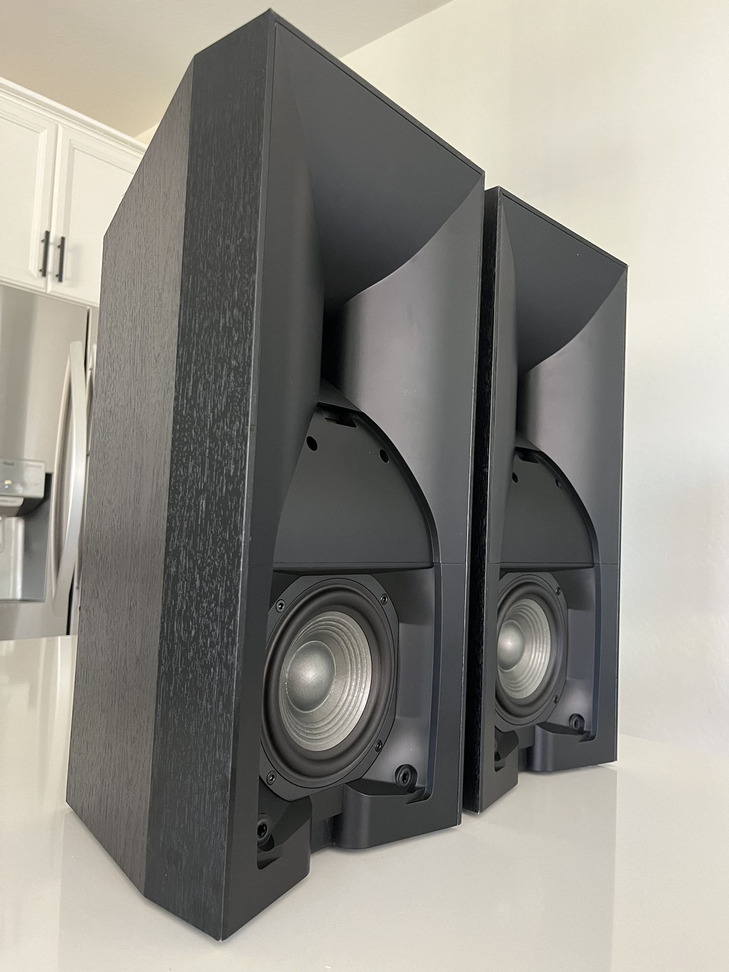 JBL Studio 530 Speakers