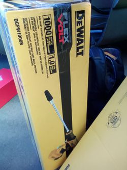 New in box DeWalt flex volt power cleaner