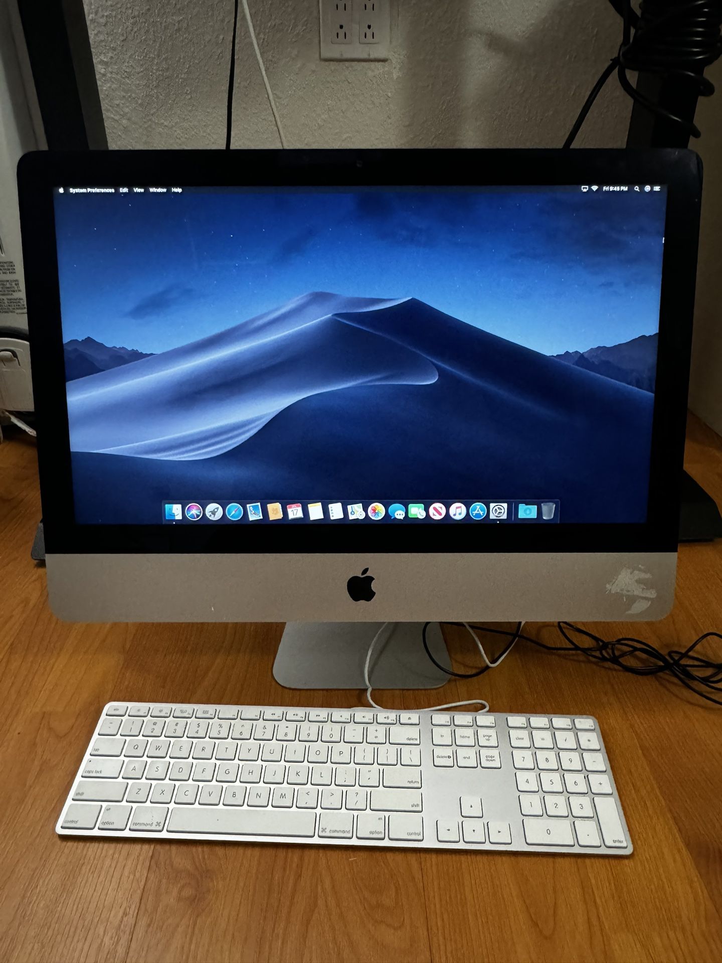 2012 iMac 21.5” 2.7GHz i5 8GB RAM , 1TB Storage