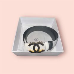 Chanel Double Sided Leather Belt (Black and White)
