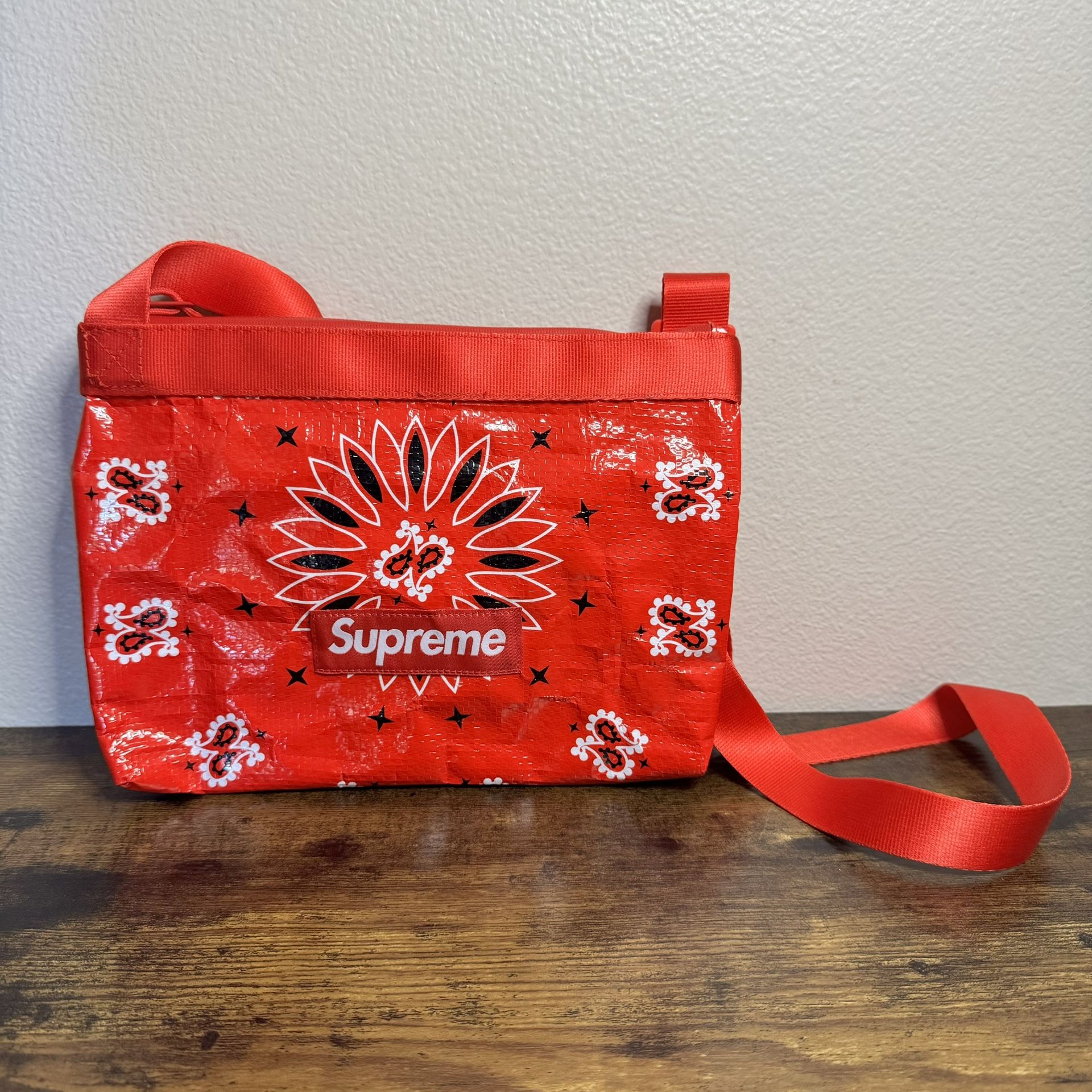 SUPREME SIDE BAG NEW AUTHENTIC