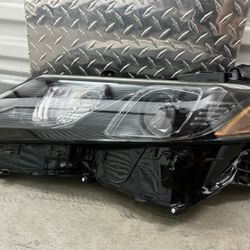 2018 - 2022 TOYOTA CAMRY BLACK LH DRIVER HEADLIGHT OEM