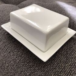 Maxwell Williams Porcelain Butter Dish “White Basics” 2 Piece