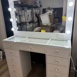 Makeup Vainty 13 Drawer With Tempered Glass Top