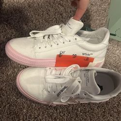 Off-white vulcanized low pink white canvas 37