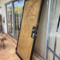 DOOR! GORGEOUS NATURAL DOOR. HAS CODE LOCK. 