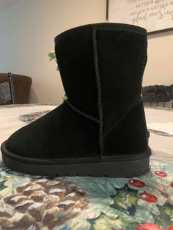 Generic Uggs (not Real)