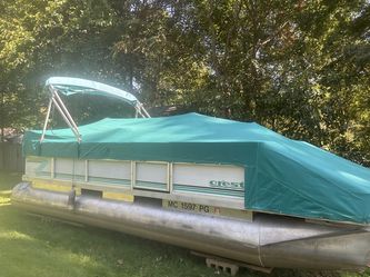 1992 Crest 22ft Pontoon — 40HP Force, Fresh Tune-Up