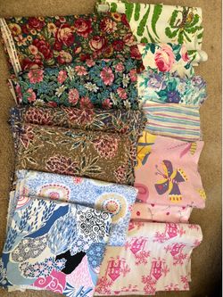 4 bundles of quilting fabric remrants
