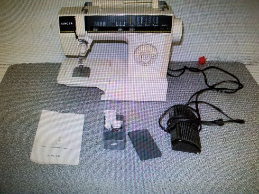 Singer 6215 C heavy duty leather denim sewing machine