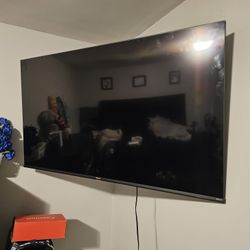 55 INCH SMART TV 