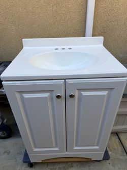 25 in. Single Sink White Freestanding Bath Vanity with White Cultured Marble Top