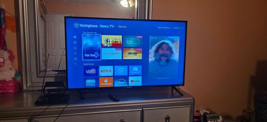 43 inch Westinghouse roku smart tv