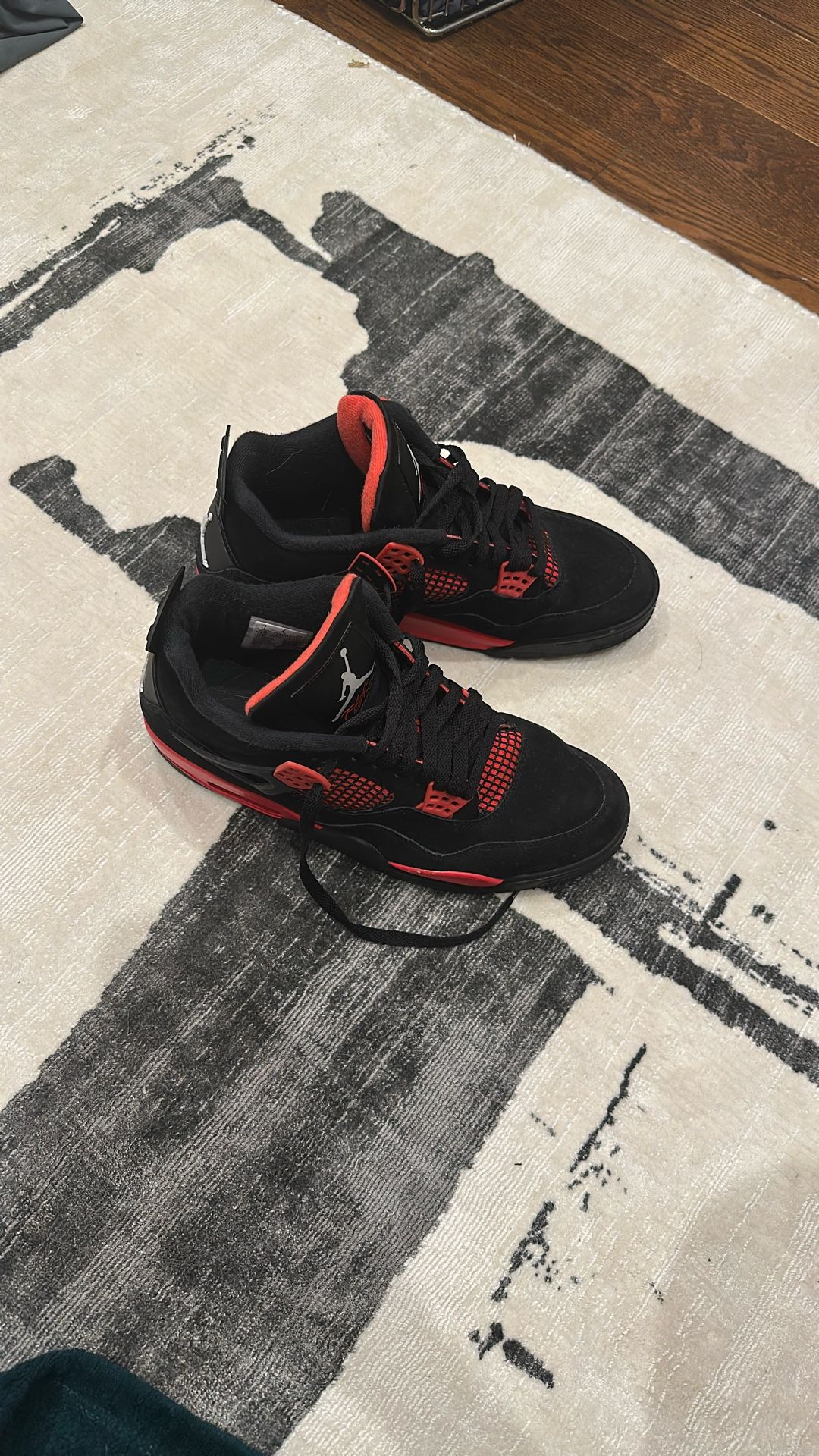 Jordan Retro 4 Red Thunder W Box