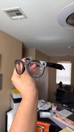 Oakley Meta Glasses - Stealth Mode - Gen 2