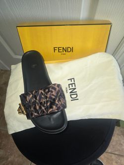 All authentic ladies designer shoes  used