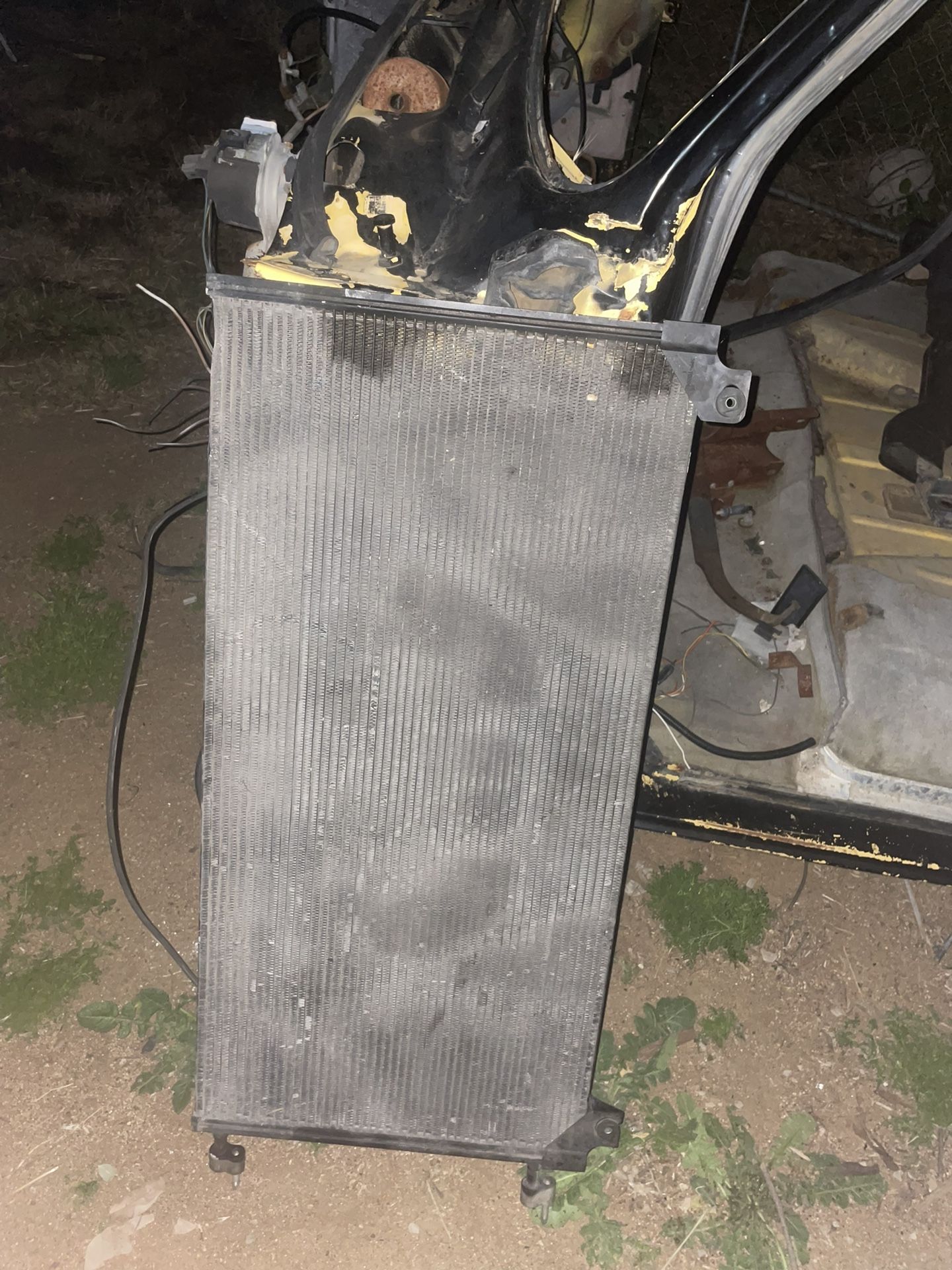 Cadillac Escalade Ac Condenser ( Parts )