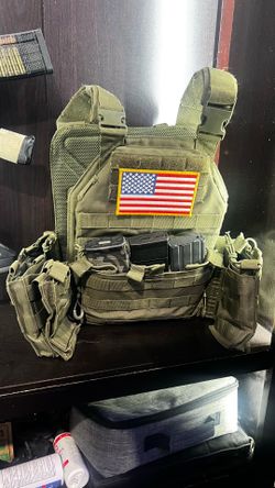 Plate Carrier Vest with foam insert