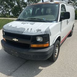 2006 Chevrolet express cargo Van 2500