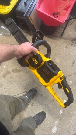 Dealt Flexvolt 16in Chainsaw
