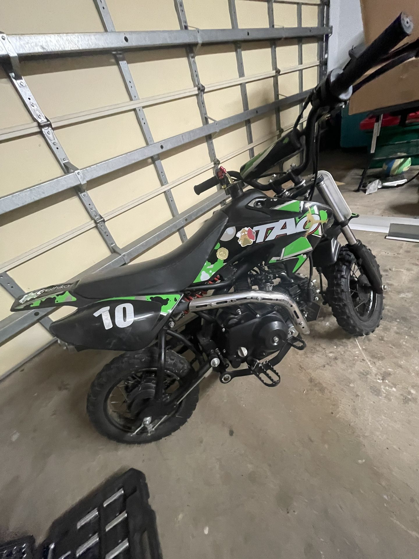 Dirt bike 