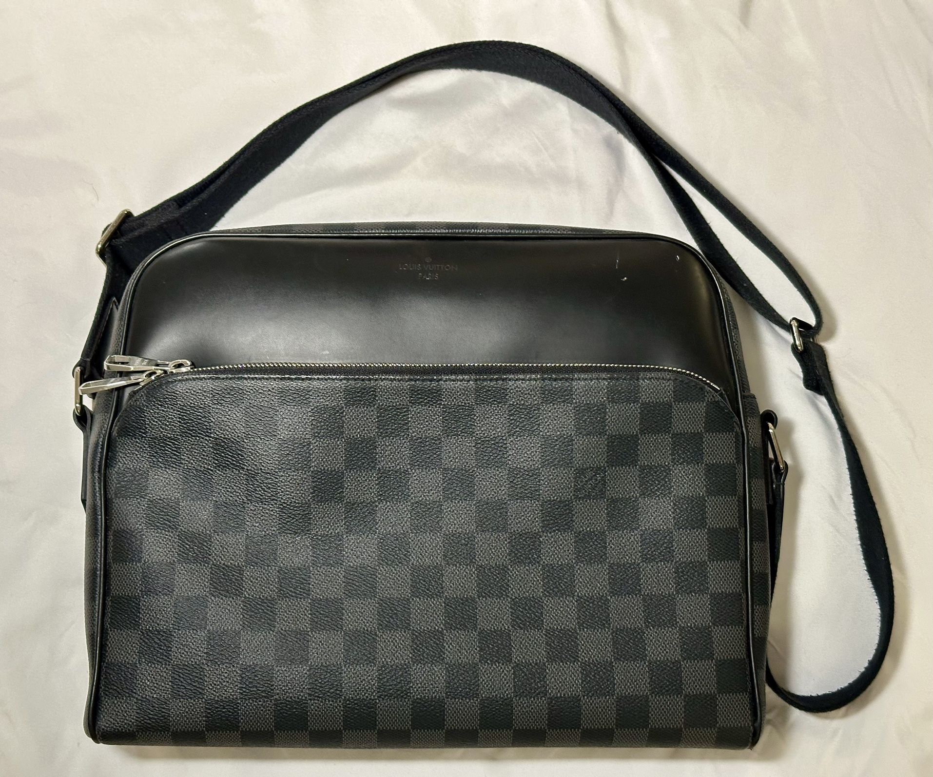 Louis Vuitton Mens Messenger Bag