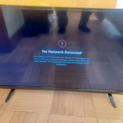 TV 32" Vizio Smart TV Works As Should No Remote Needs Antenna/cable/wifi. Pick Up In Niles, IL 60714