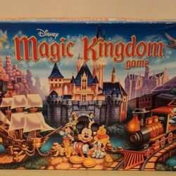Disney Magic Kingdom Game 2004 Parker Brothers-Complete!