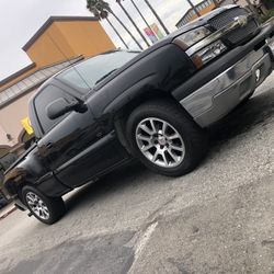 04 Silverado Clean Tittle V6 Automática No Parts $13 K