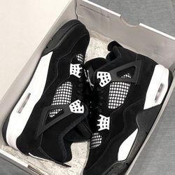 Black Whie Basketball Shoes
